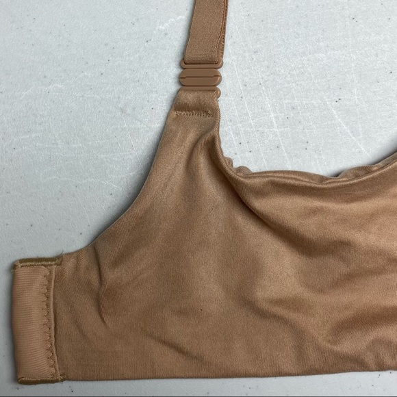 VS TAN "Body By Victoria" Wireless, 40DD. *P10 - Picture 6 of 9